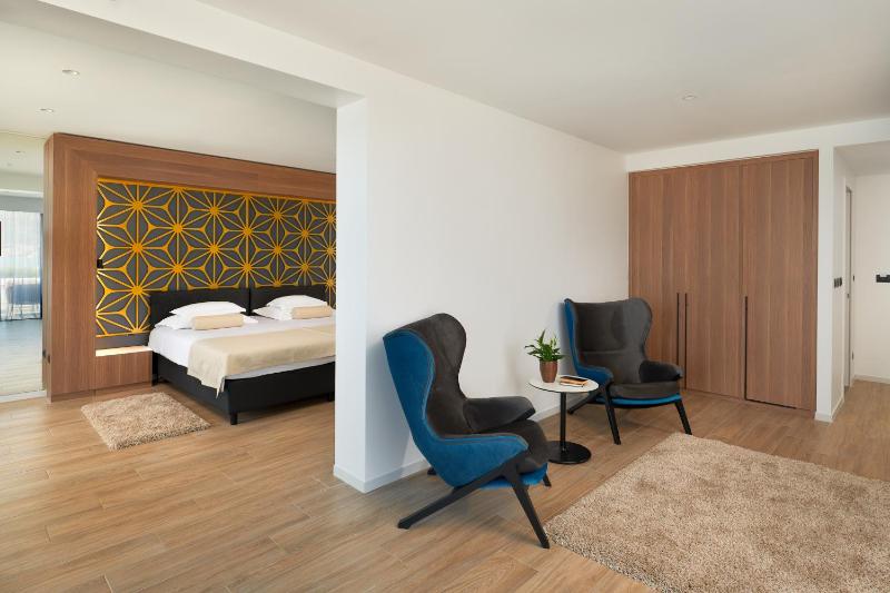 Executive Suite image 1