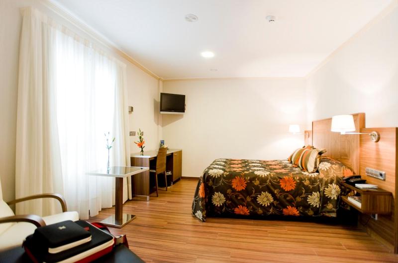 Deluxe Double Room with Shower image 1