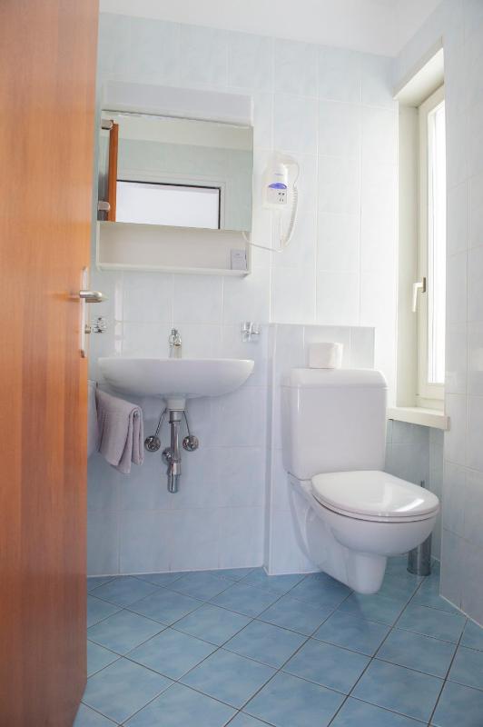 Quadruple Room with Private Bathroom image 2