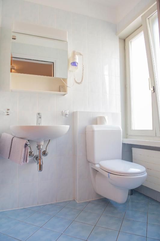 Double Room with Private Bathroom image 3