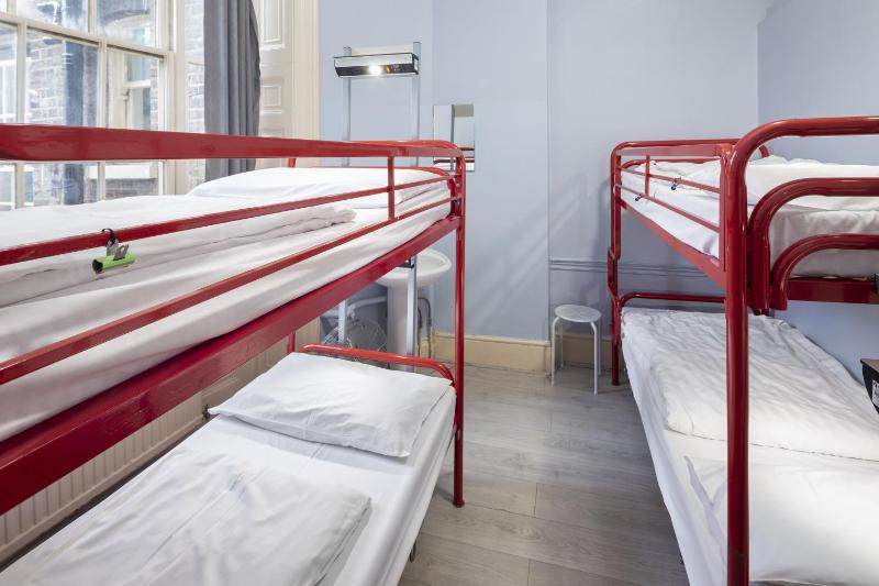 Bed in 8-Bed Mixed Dormitory Room (18–40 years) image 4