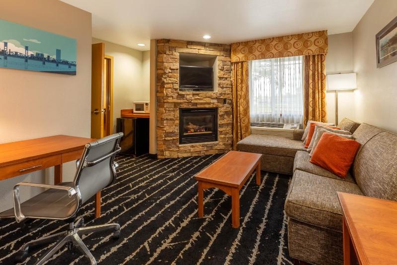 King Suite - Non-Smoking image 2