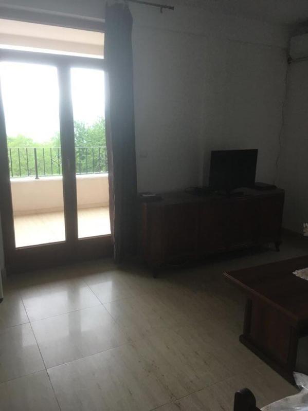 Apartment with Mountain View image 2