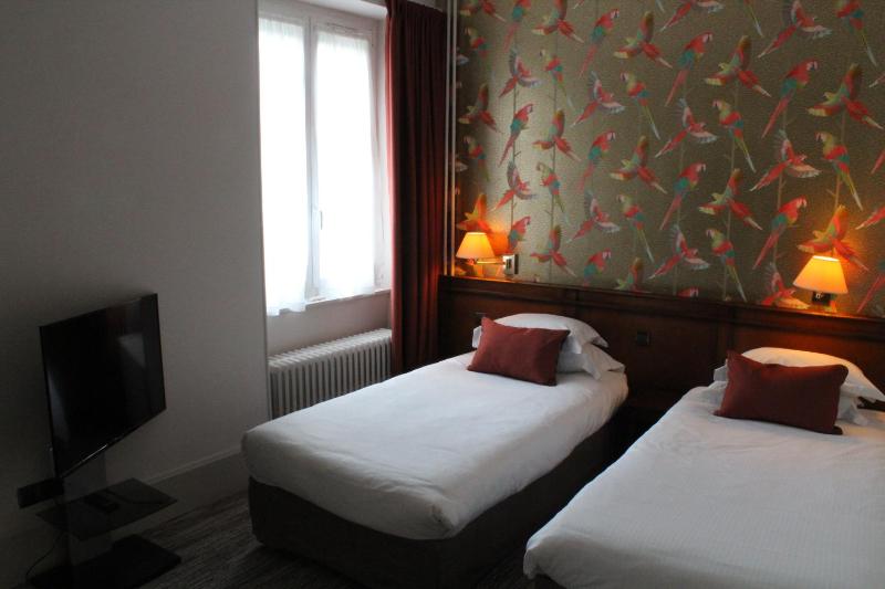 Superior Double Room with Two Single Beds - Non-Smoking image 4