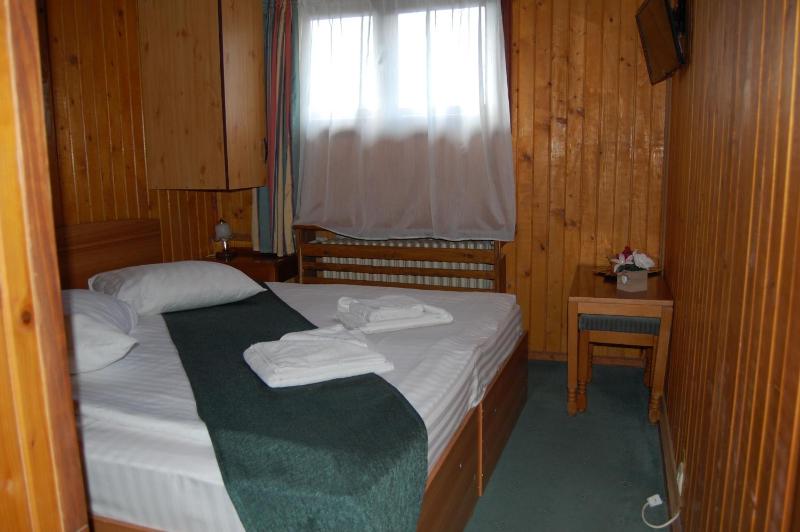 Rustic Double or Twin Room image 2