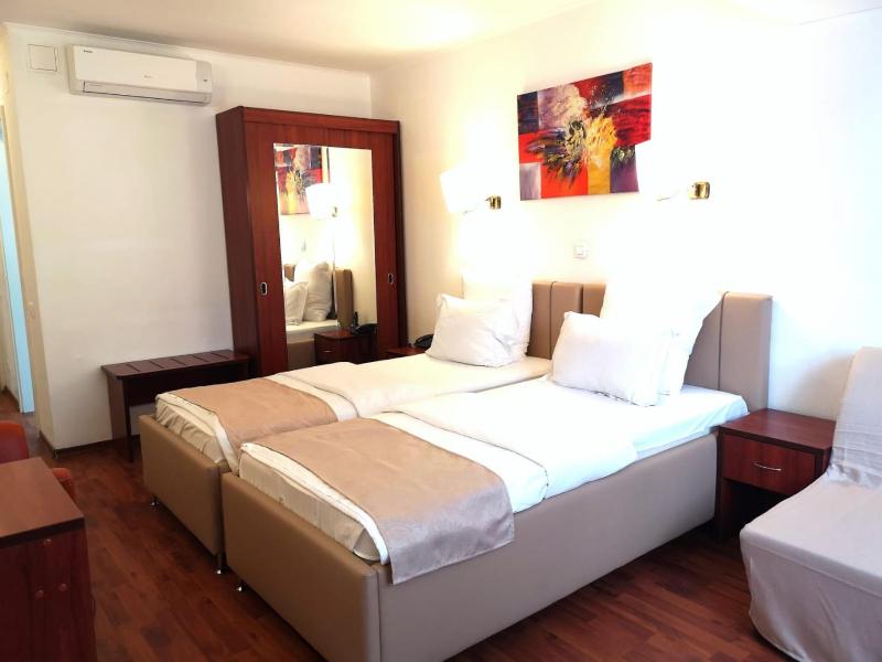 Atrium Hotel Bucharest City Center - image 11