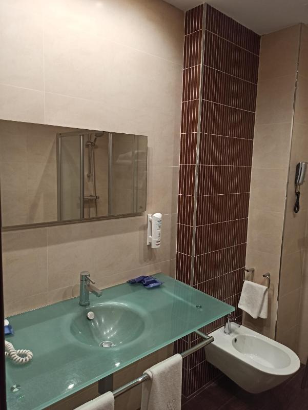 Superior Double Room image 3