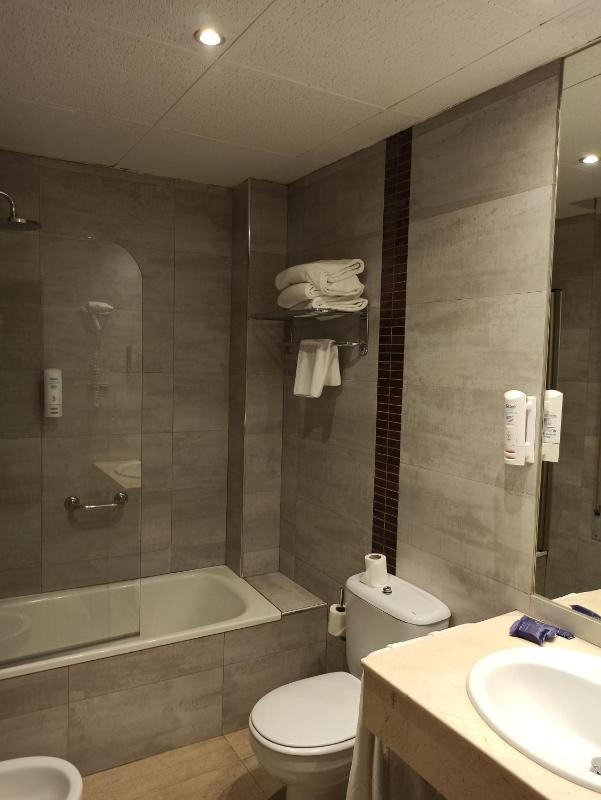 Triple Room image 4