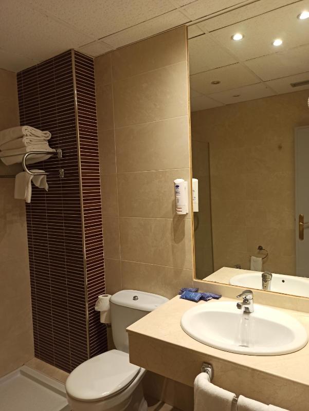 Triple Room image 2