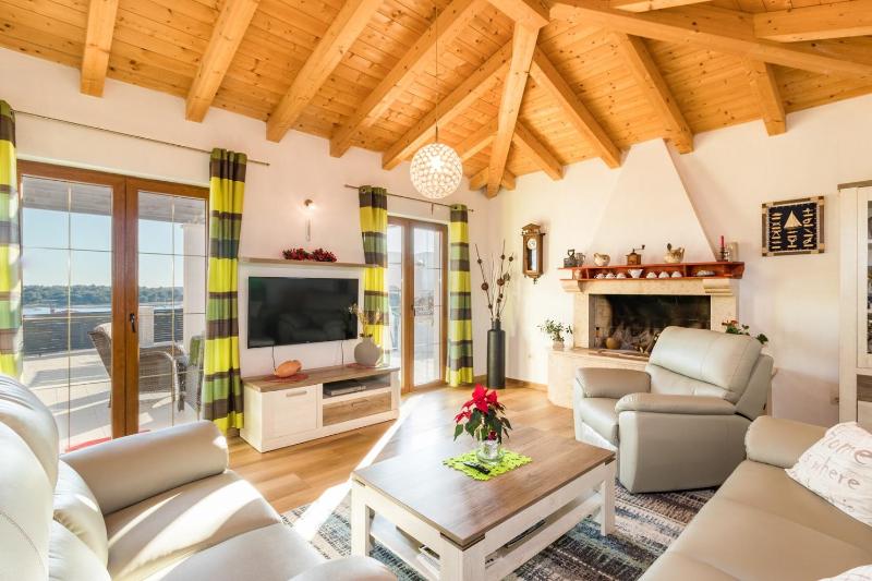 Villa Evelyn - managed by Travel Istria - image 11