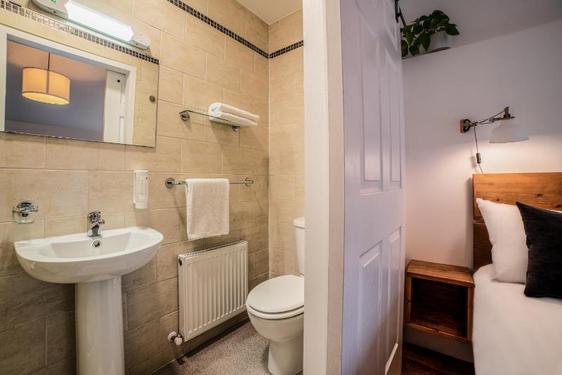 Small Double Room image 2