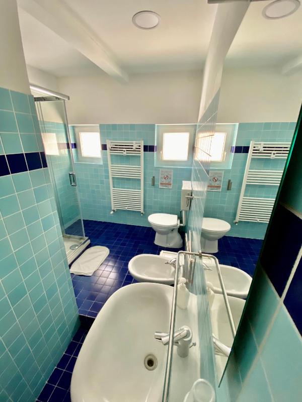 Francis Superior Rooms - image 2