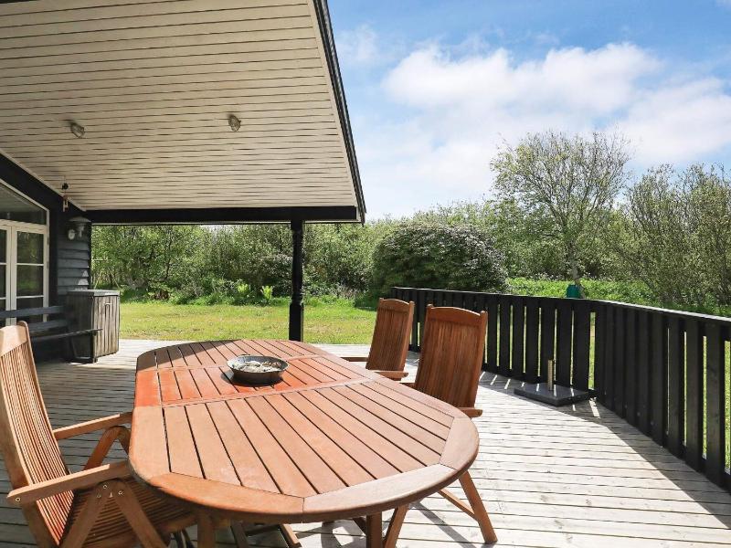 Three-Bedroom Holiday Home  image 3