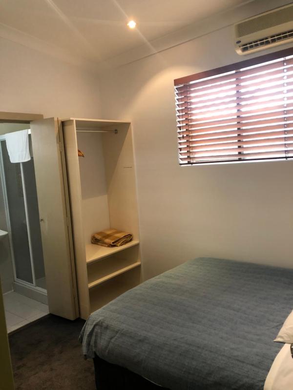 Standard Single Room image 2
