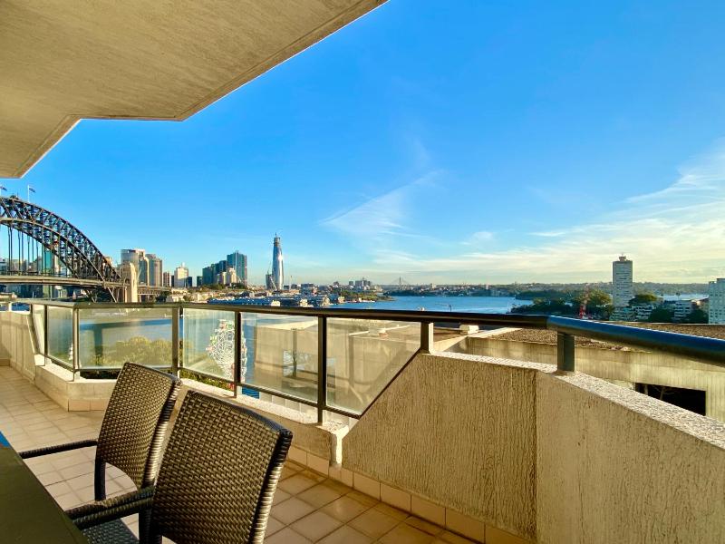 One Bedroom Lower Harbour View Apartment image 3