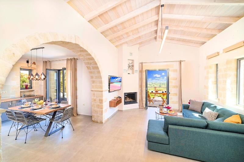 Three-Bedroom Villa image 2