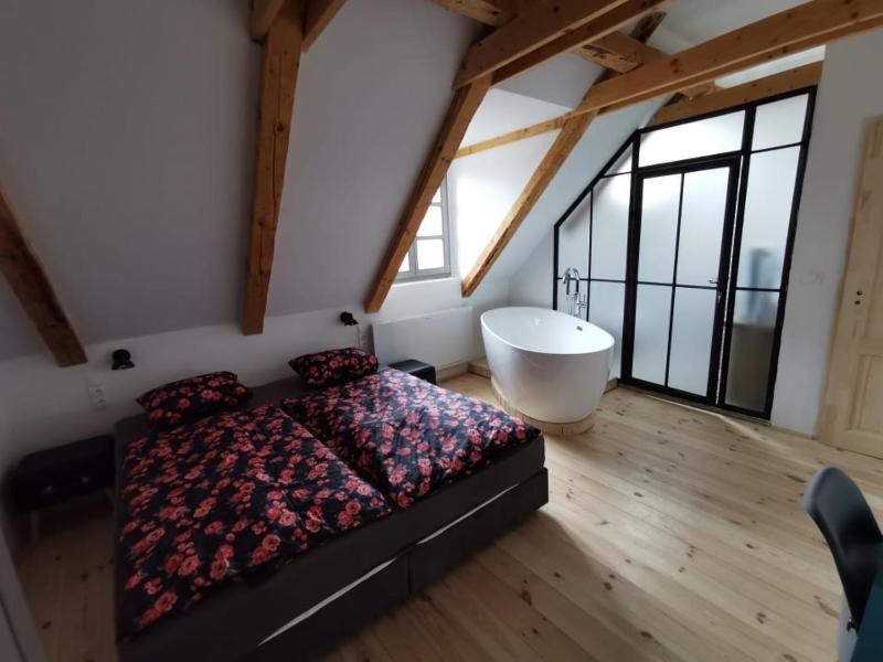 Deluxe Double Room image 1