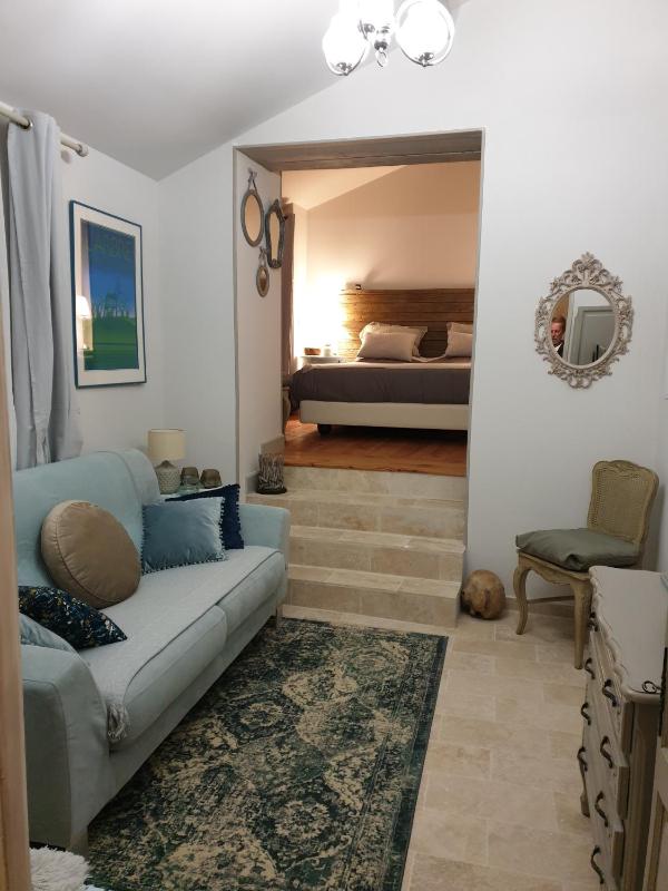 Deluxe Double Room image 3