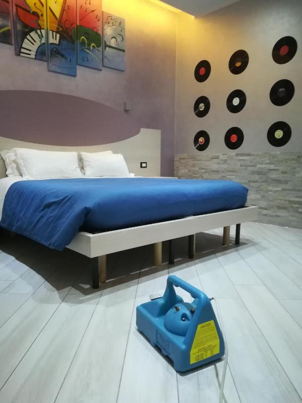 Deluxe Double or Twin Room image 3