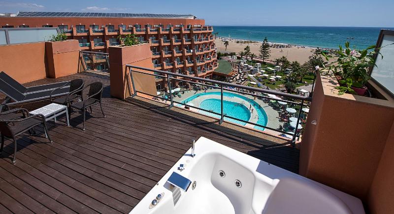 Superior Suite with Sea View image 4