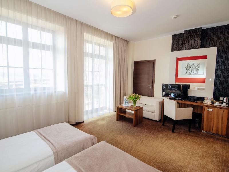Triple Room - Hotel Rycerski image 4