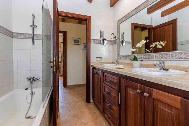 Villa can Canaveret By homevillas360 - image 21