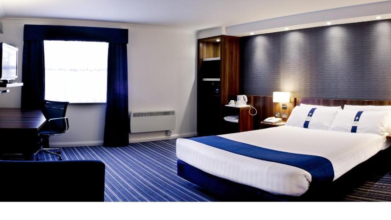 Double Room with Free Hot Breakfast - Accessible image 3