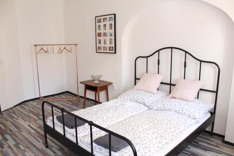 Double Room with Shared Bathroom image 3