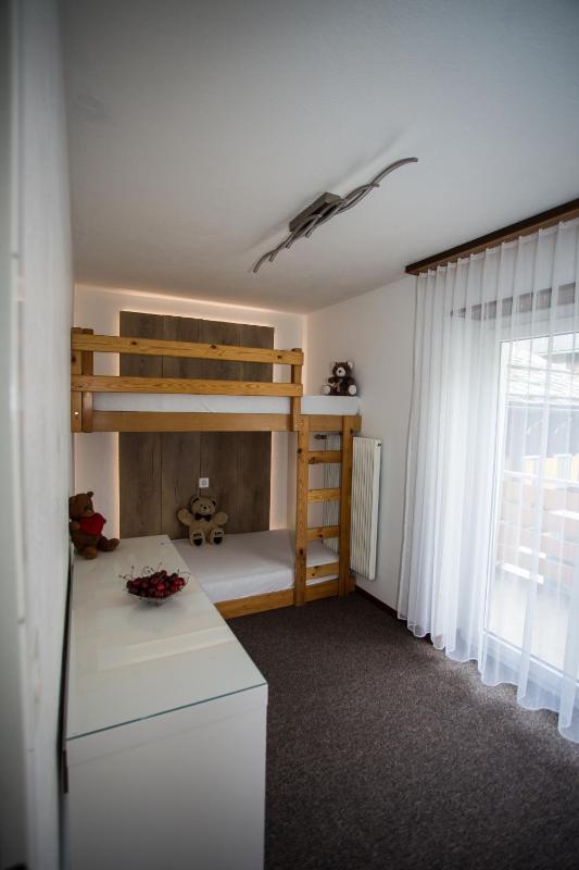 Family Room (2 Adults + 2 Children) image 2