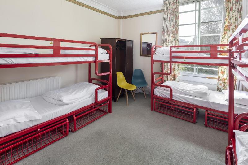 Bed in 8-Bed Mixed Dormitory Room image 3