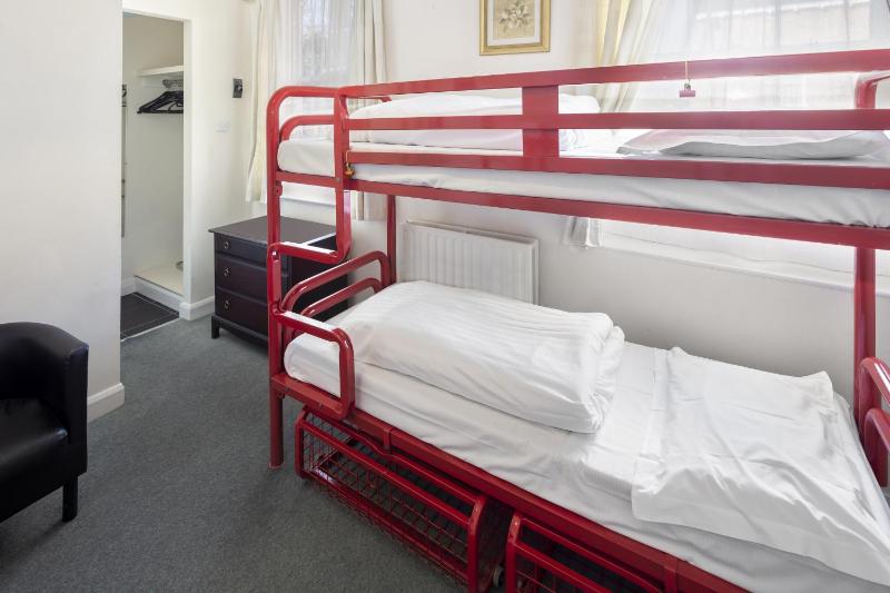 Bed in 4-Bed Mixed Dormitory Room image 4