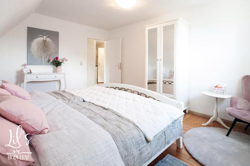 One-Bedroom Apartment image 4