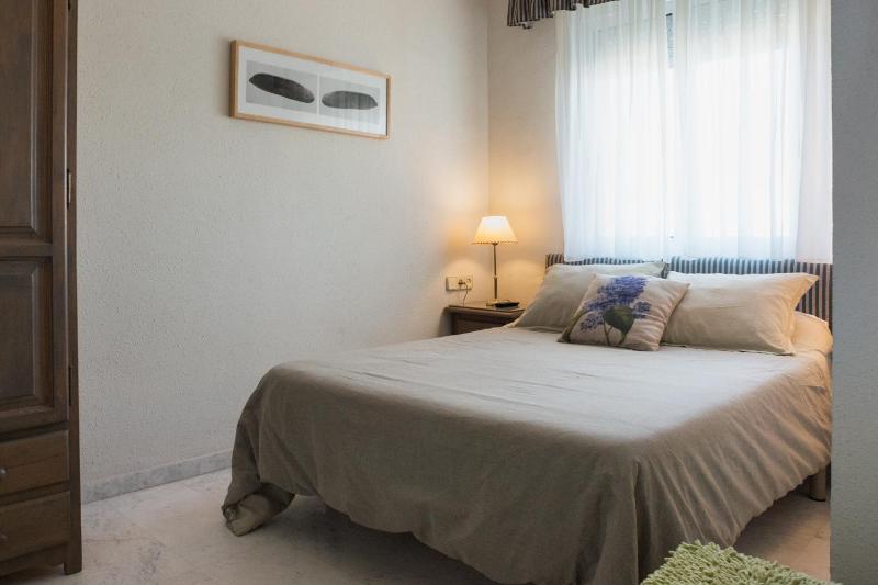 Basic Double Room image 4