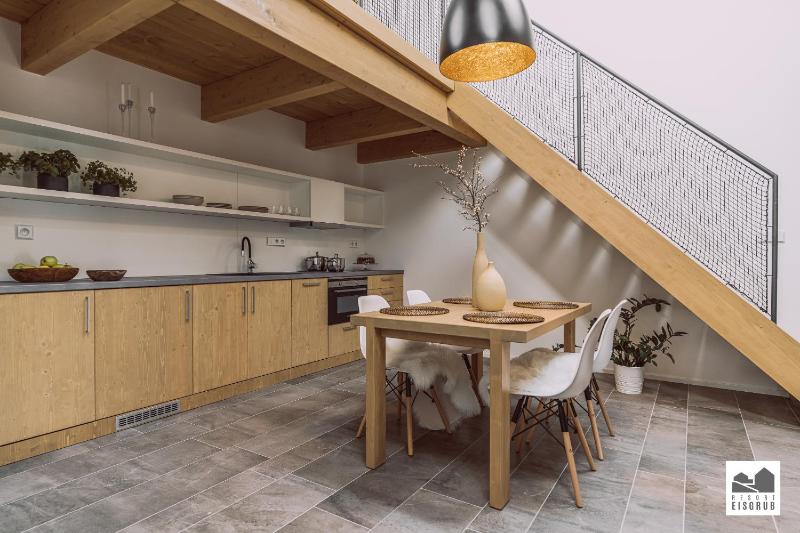 Apartment - Split Level image 2