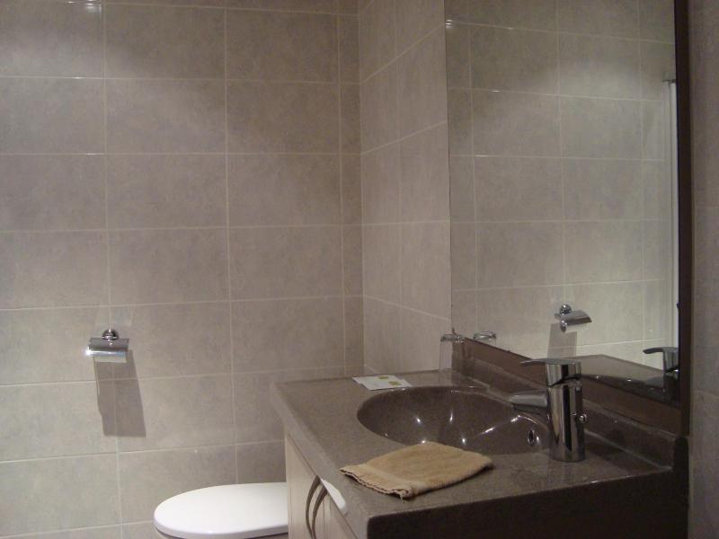 Double Room image 3