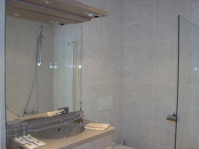 Double Room image 2