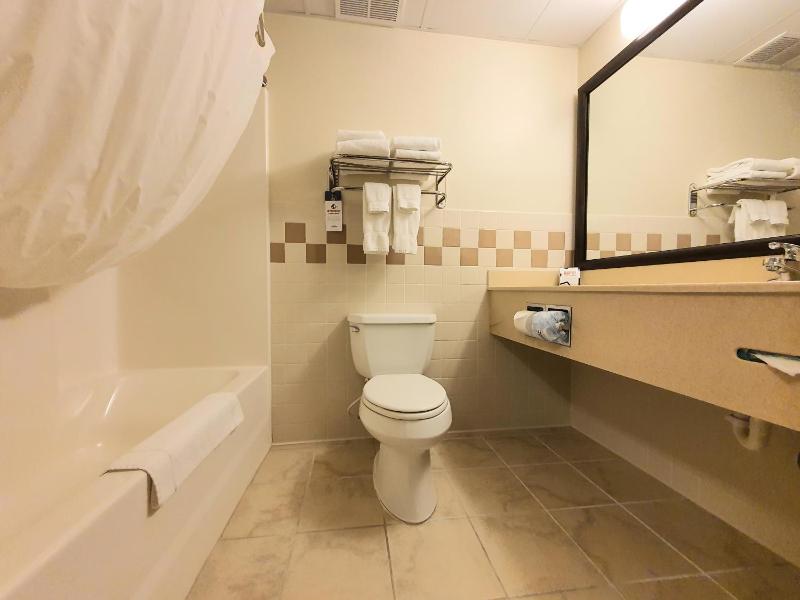 Executive Suite image 3