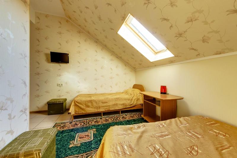 Budget Triple Room image 3