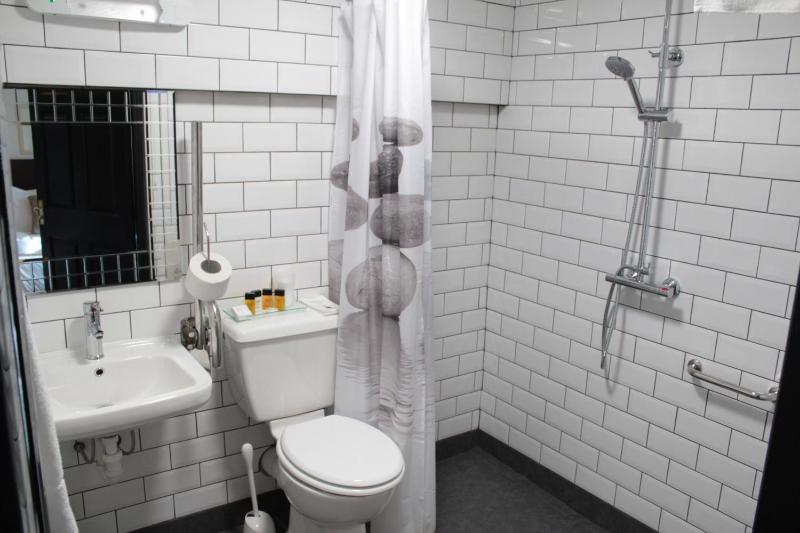 Double Room image 1