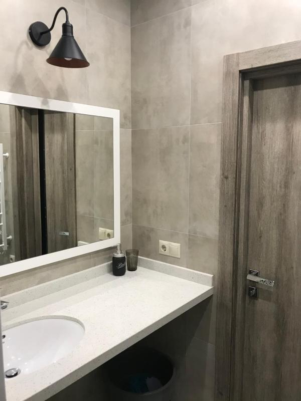 One-Bedroom Apartment image 3
