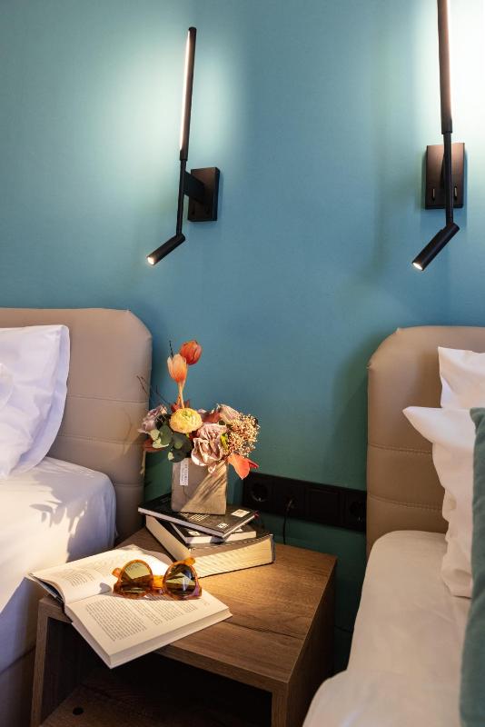 Double or Twin Room image 4