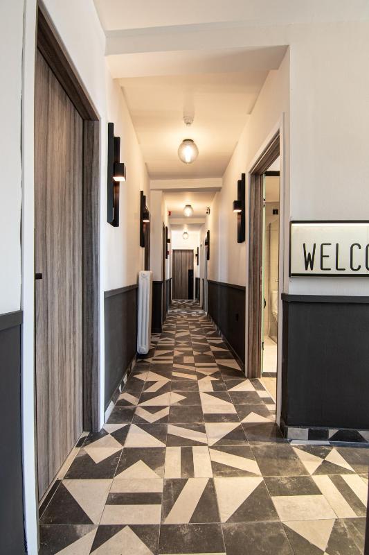 Park Hotel - image 6