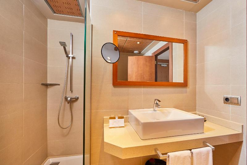 Hotel Playa Golf - image 41