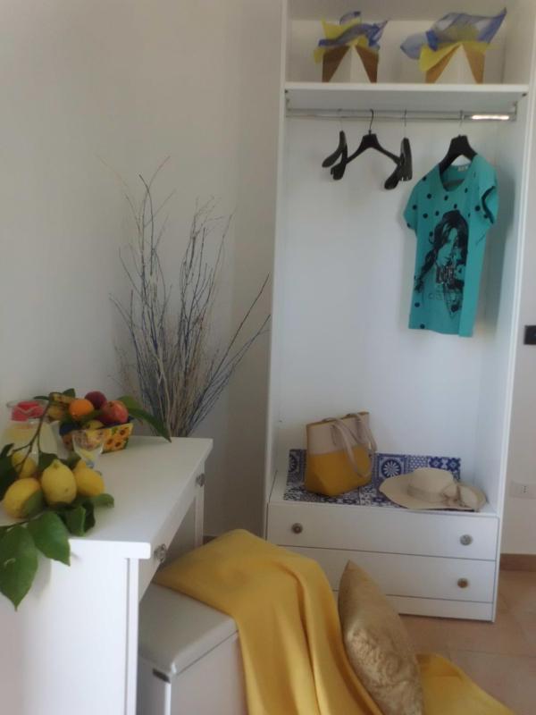 Standard Single Room with Sea View image 4