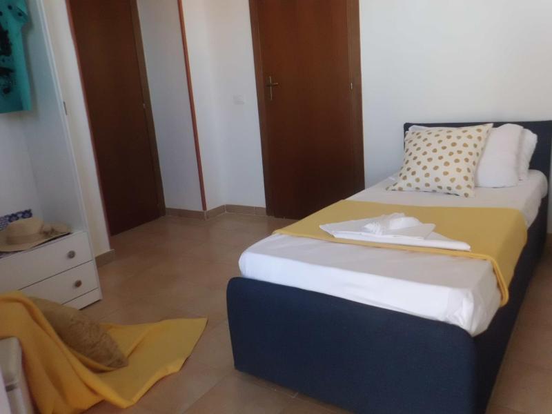 Standard Single Room with Sea View image 3