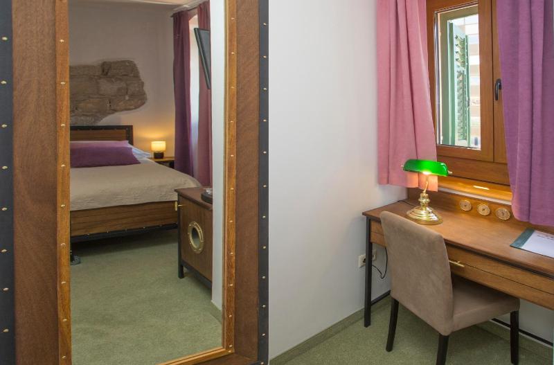 Double or Twin Room image 1