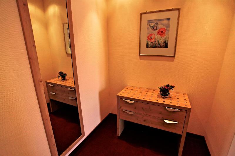 Single Room image 4