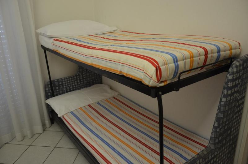 Quadruple Room with Balcony image 4
