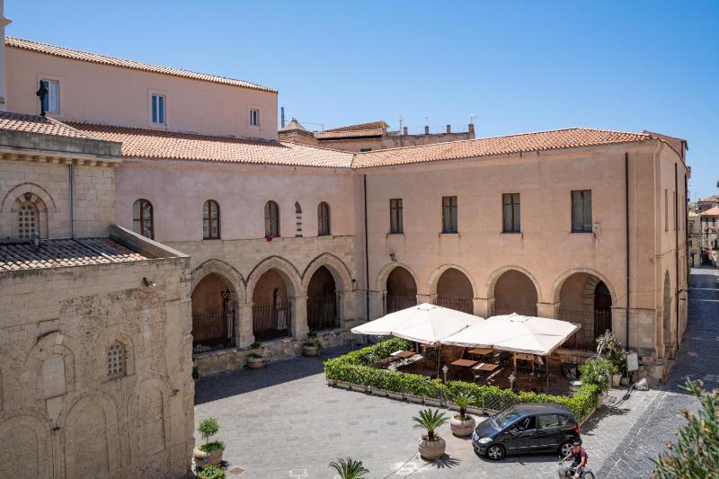 Palazzo Tranfo Al Duomo Accommodation - image 2