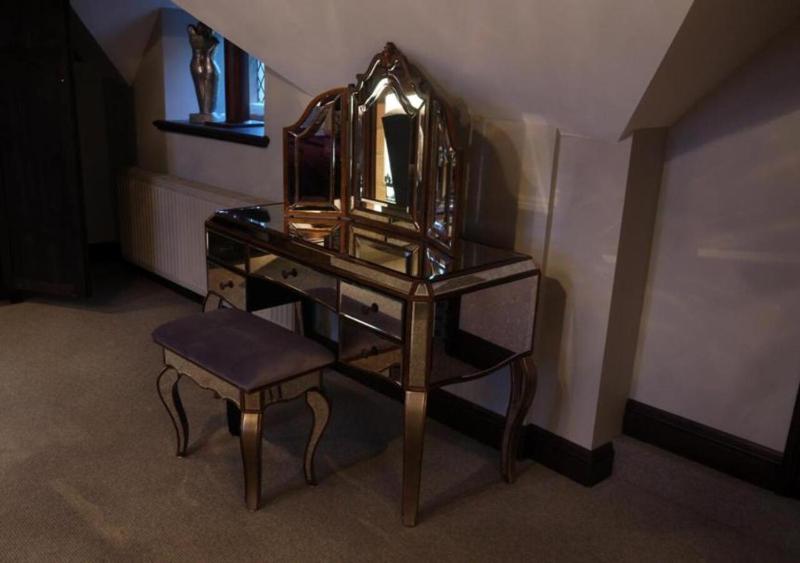Luxury Suite image 2